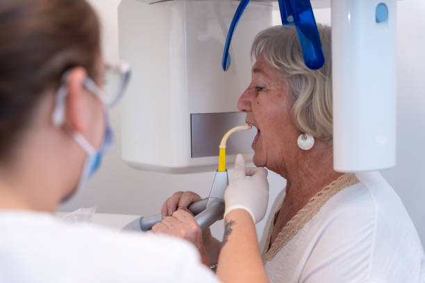 Best Emergency Gum Treatment in Le Roy, IL